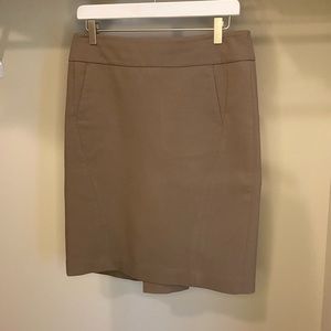Ann Taylor Loft Brown Pencil Skirt size 6 with pleat in back
